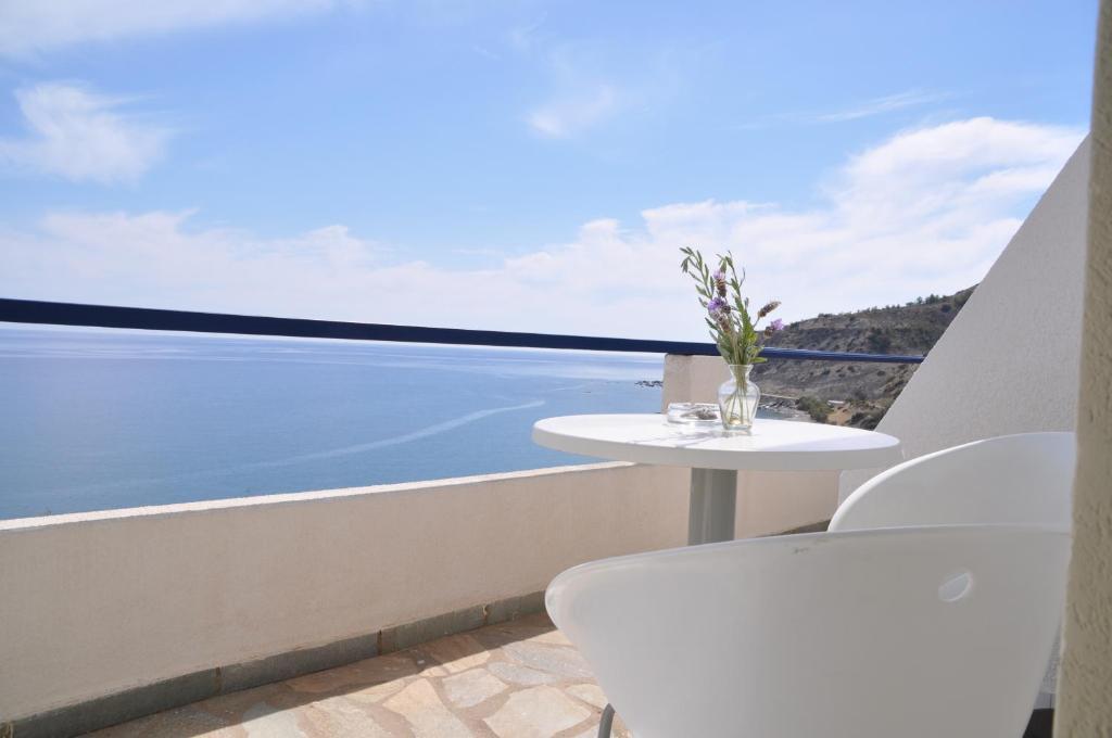 Aparthotel Big Blue Myrtos Exterior foto